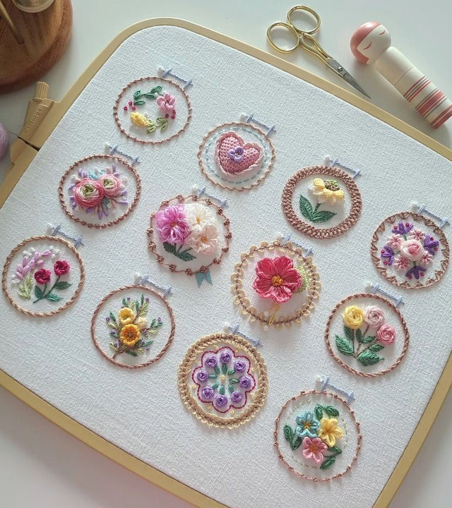 🔥This week's hot sale🔥Small Flower Frame Embroidery Kit