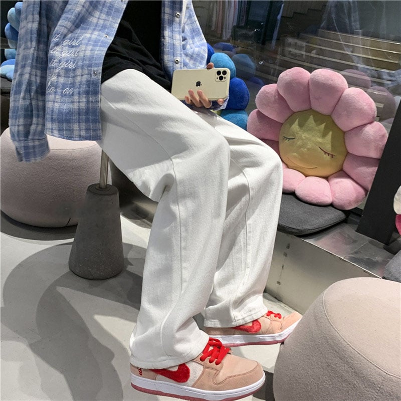 Men's stylish loose straight jeans