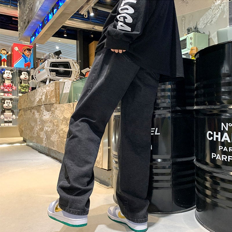 Men's stylish loose straight jeans