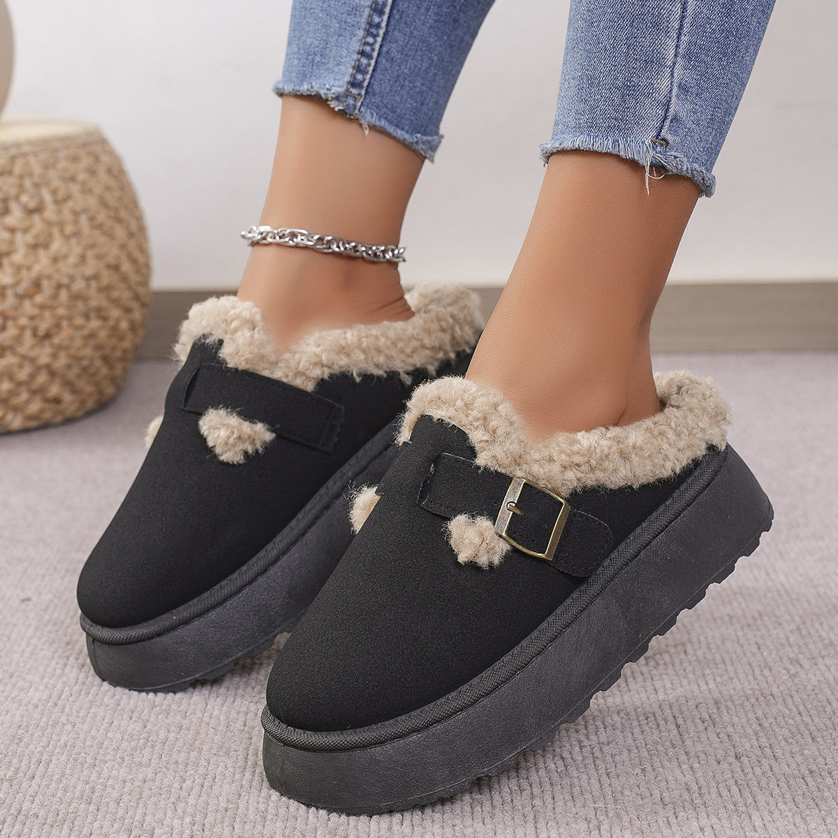🔥This week's hot sale🔥Thick-soled, plush, buckle-up warm cotton slippers