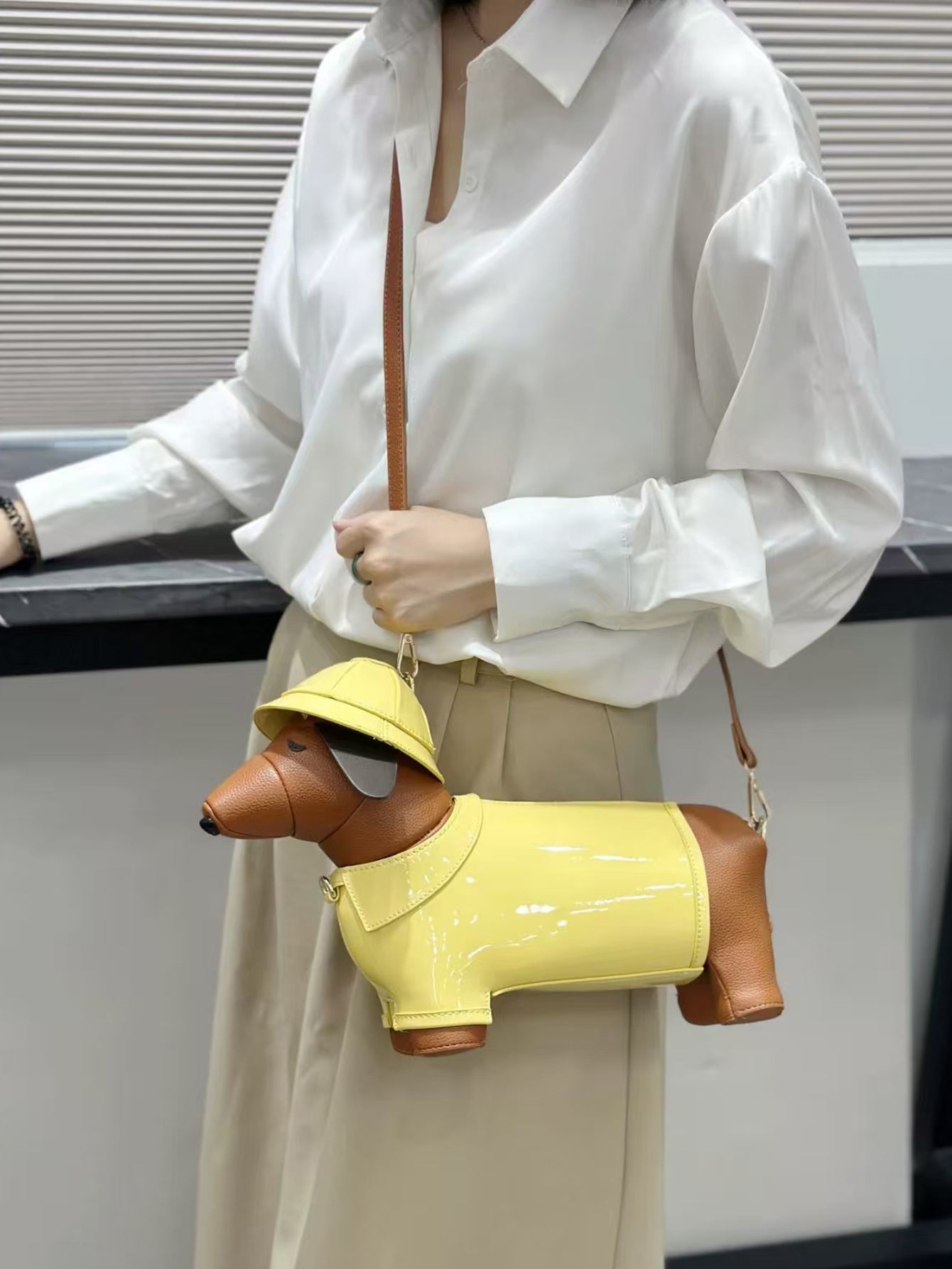 🔥This week's hot sale🔥Dachshund In Rain Coat Crossbody Bag