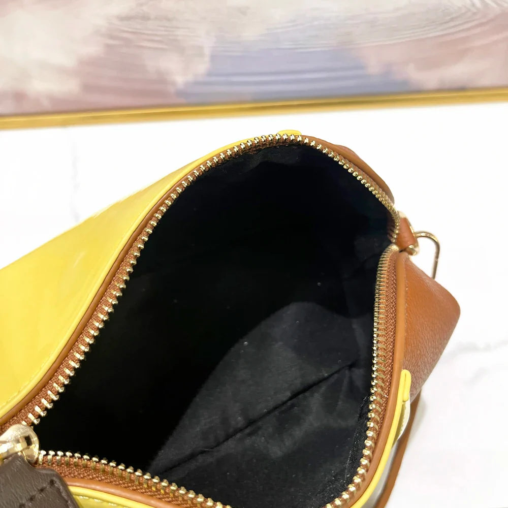 🔥This week's hot sale🔥Dachshund In Rain Coat Crossbody Bag