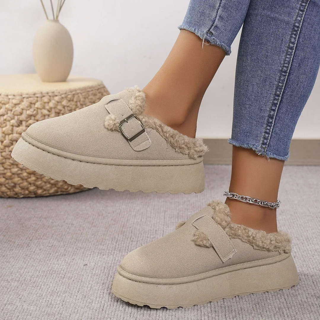 🔥This week's hot sale🔥Thick-soled, plush, buckle-up warm cotton slippers
