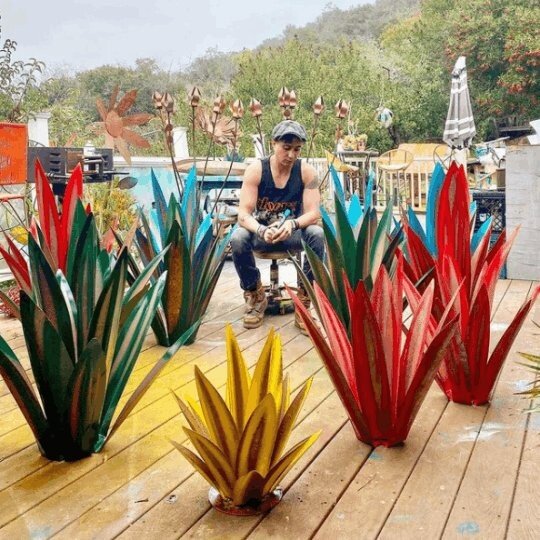 🎄Up to 52% Off💡Waterproof Solar Powered Agave Garden Light