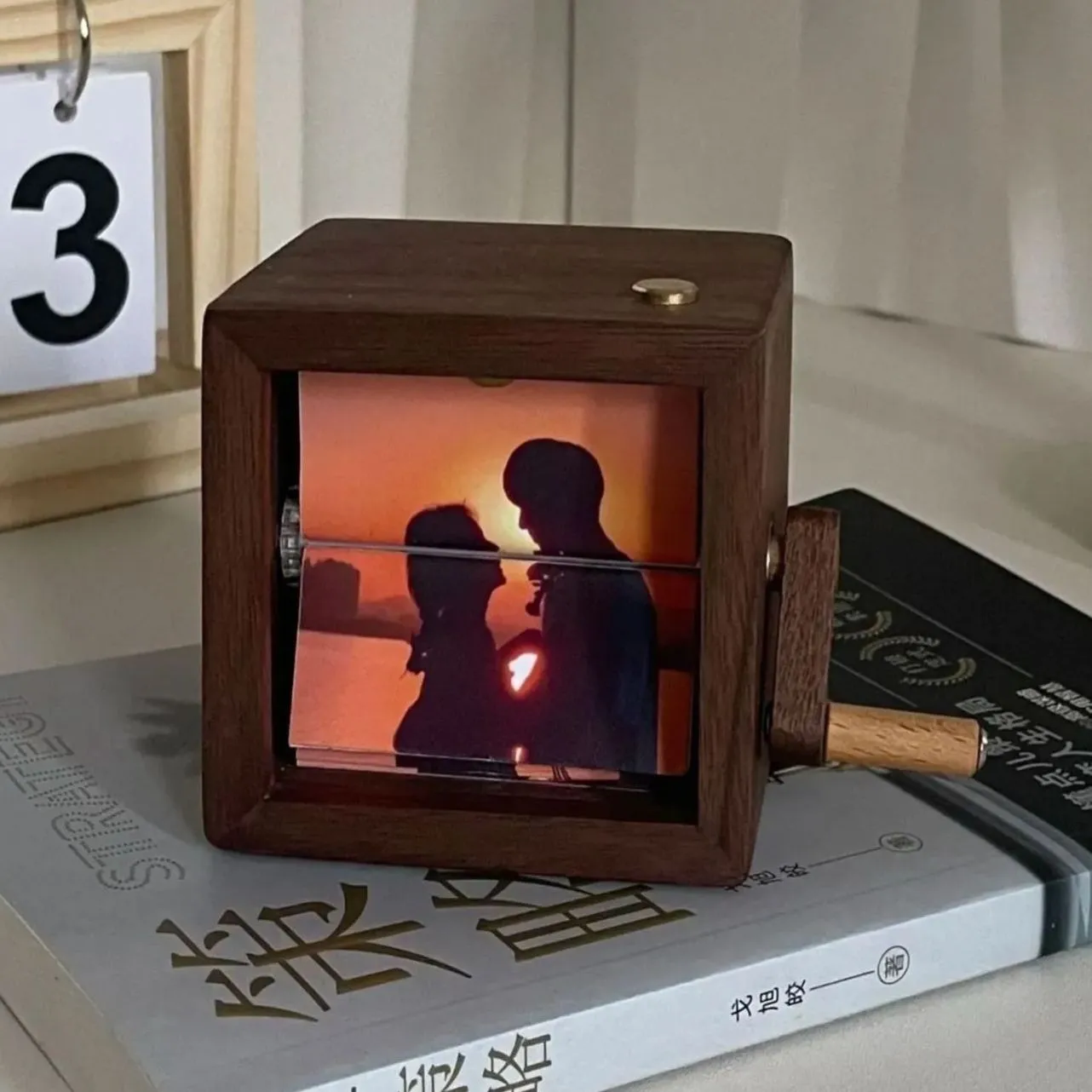 🔥This week's hot sale🔥Flip-page photo frame animation machine